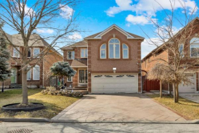 Mississauga Haven Relax in Your Comfy Home Away